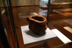 西川津遺跡出土 木製壺形容器