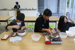 掻餅づくりの様子
