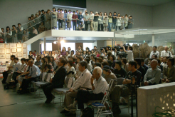 中央ロビーの様子